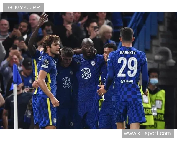 切尔西主场大胜巴黎圣日耳曼神扑时刻引发争议判罚热议