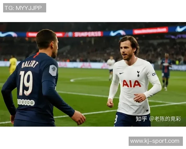 中超激战：多特蒙德与巴黎圣日耳曼战平补时进球引发争议判罚全场沸腾