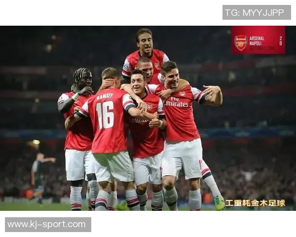 中超激战：拜仁与阿森纳鏖战至平局绝杀瞬间引发全场狂欢