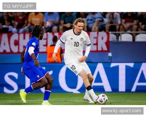 切尔西友谊赛惊险逆转巴萨四比三争议判罚引发全场热议